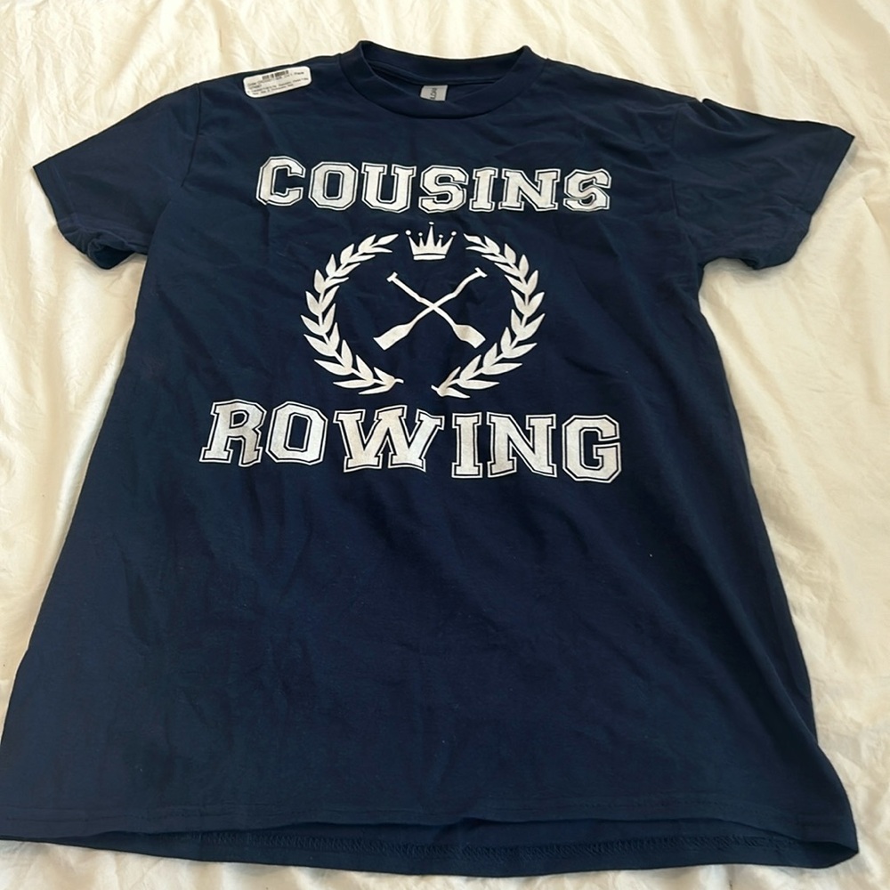cousins rowing tee shirt (like the one conrad wears in tsitp) , size small